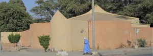 Paroisse cathédrale St Joseph de Nouakchott en Mauritanie - en forme de tente nomade. 